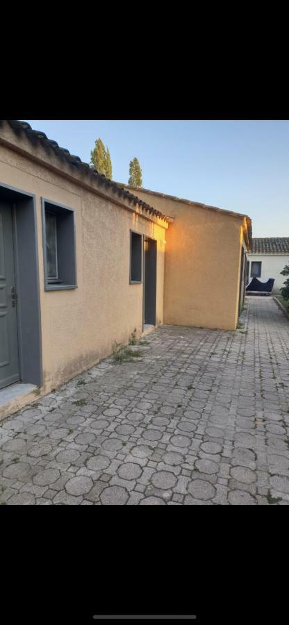Appartement Les Hameaux Арль Экстерьер фото